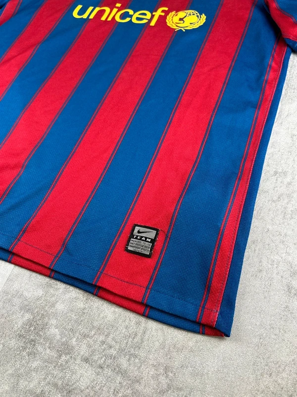 Maillot FC Barcelone Nike football Saison 2009-2010 taille XL Enfant — Écusson / flocage